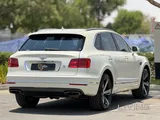 Bentley Bentayga 2018 V12